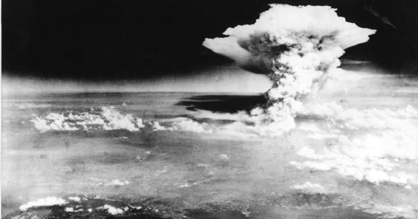 A photograph of the atomic bomb dropped on Hiroshima.