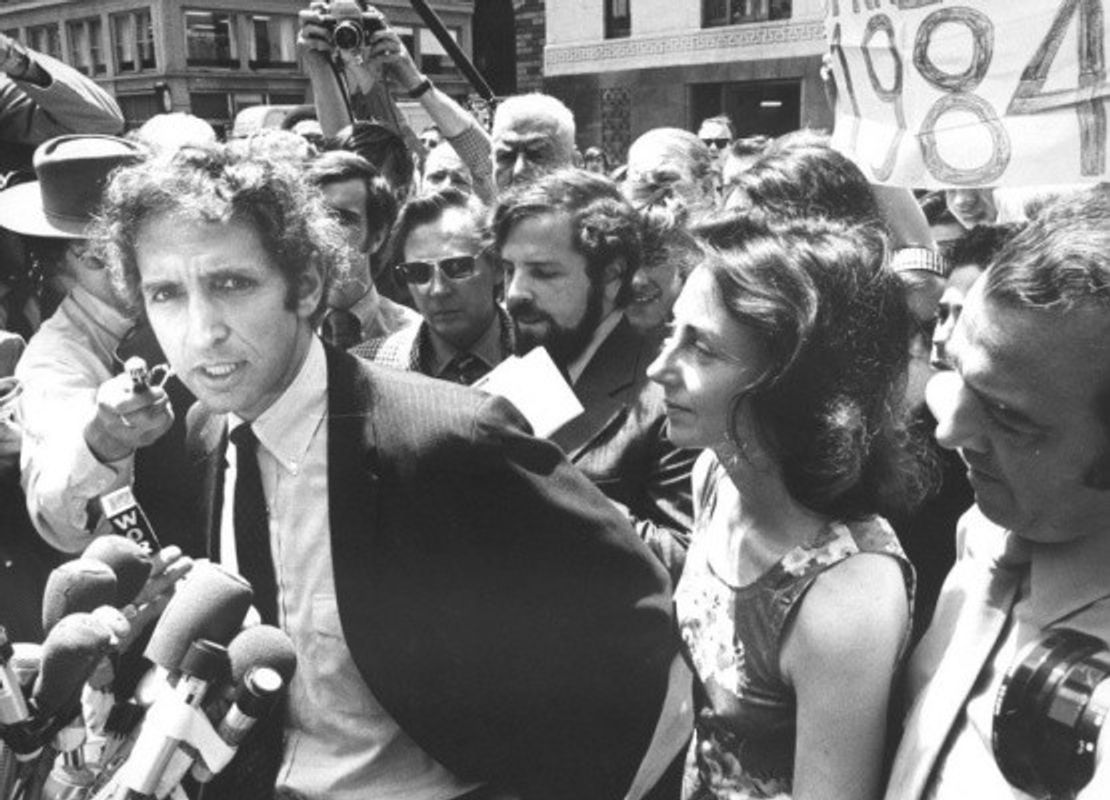 Daniel Ellsberg, facing multiple felony charges for leaking the Pentagon Papers, speaks to reporters in 1971