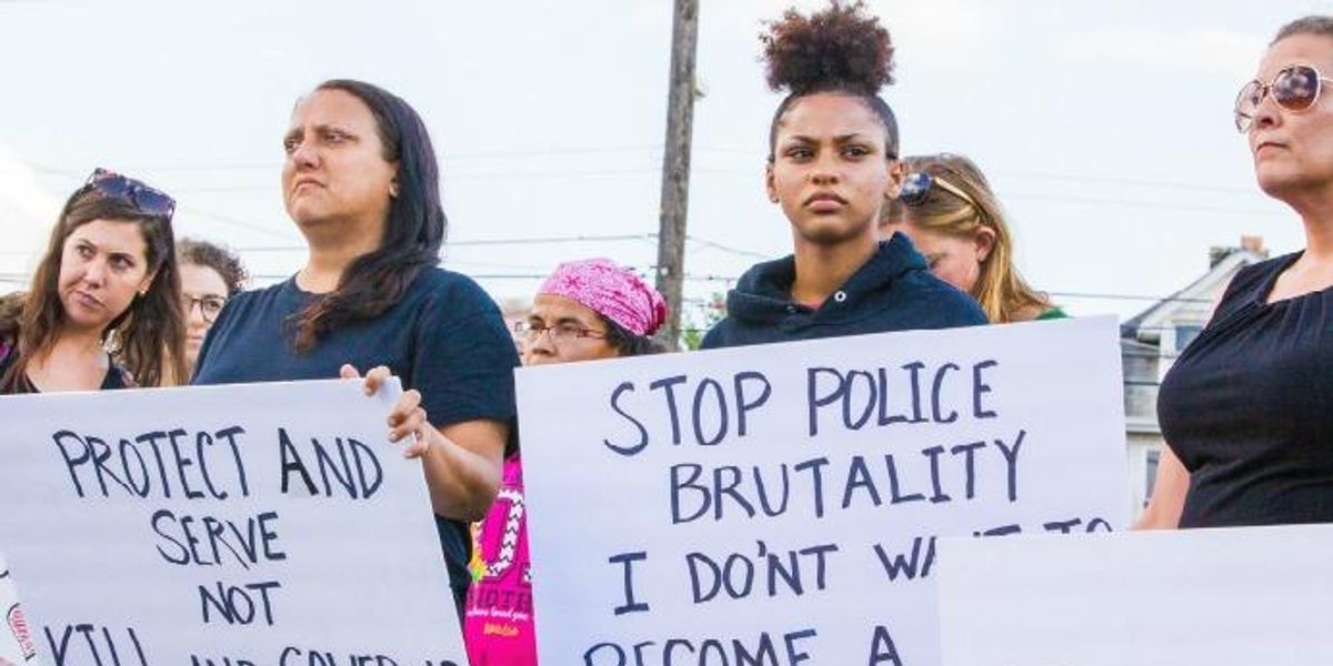 Demand Justice In Her Honor Outrage After Police Fatally Shoot Atatiana Jefferson In Her Own Home 