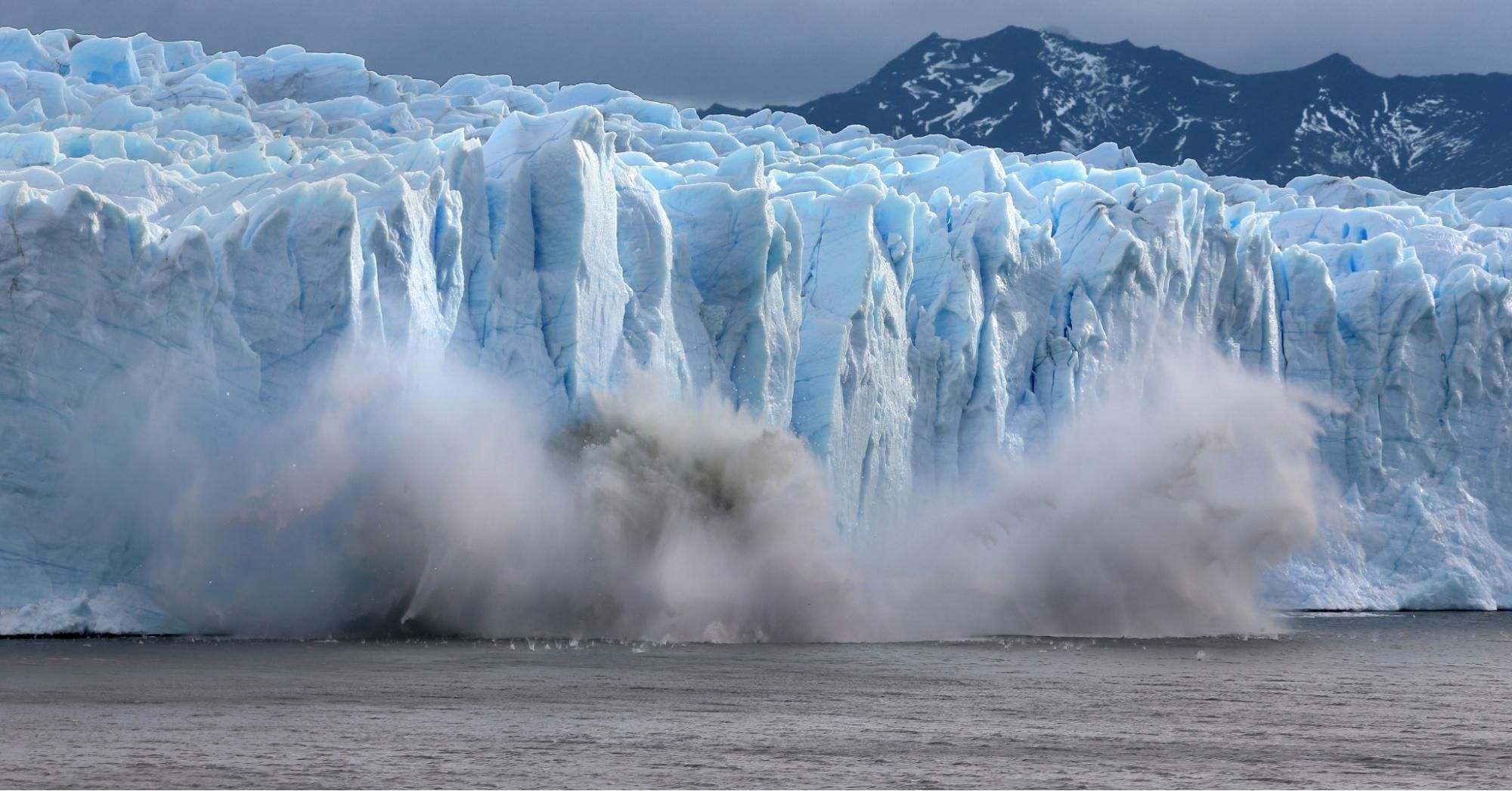 Fast ice. Таяние ледников в Антарктиде. Таяние ледников глобальное потепление. Гренландский ледяной щит. Таяние ледников в Арктике.