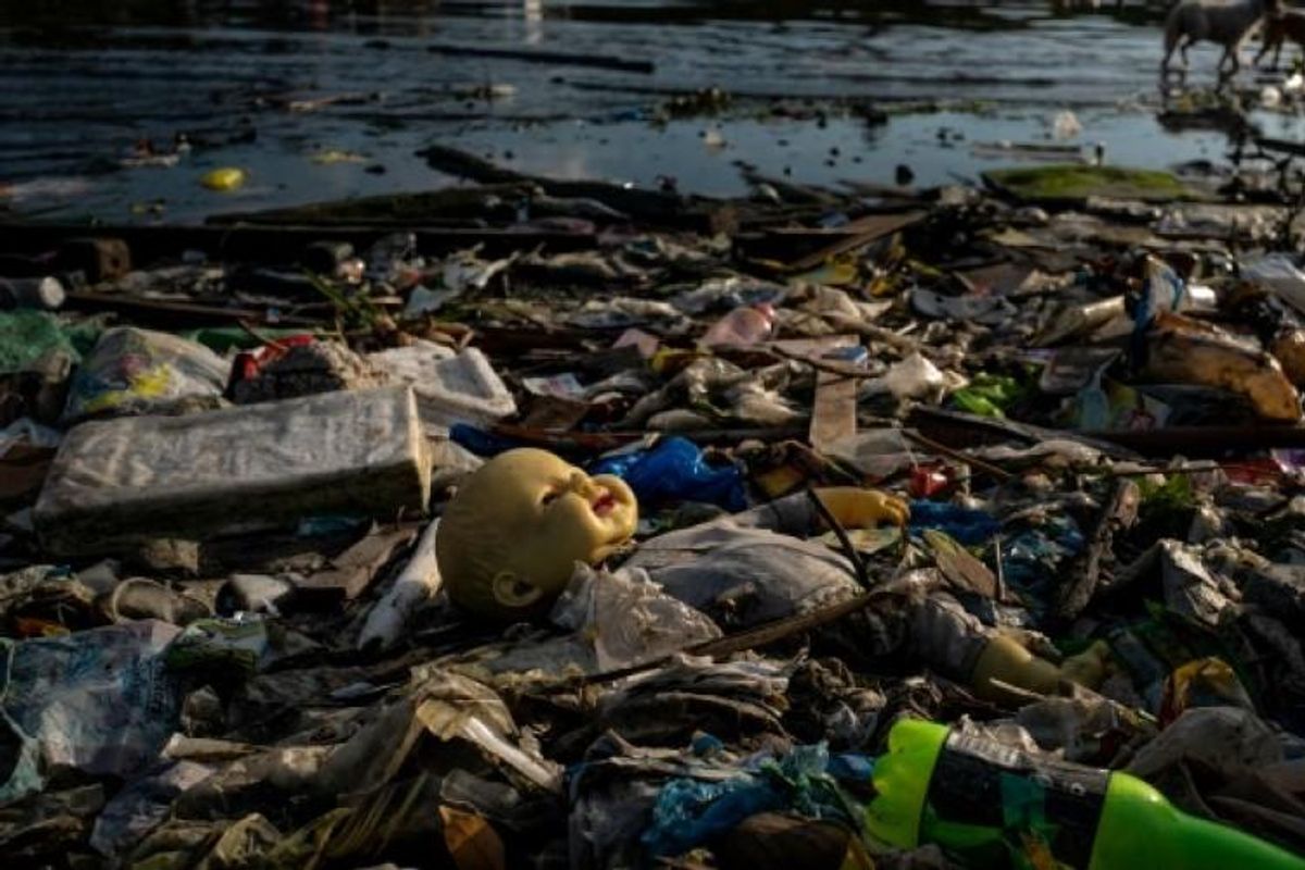 Science Says Plastics Pollution