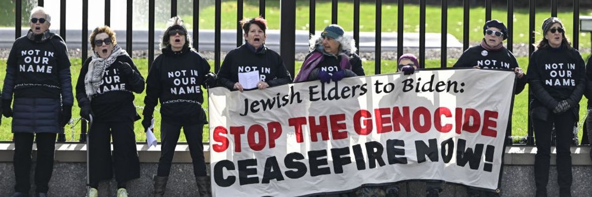 Protesters chain themselves to White House fence demanding Gaza cease-fire