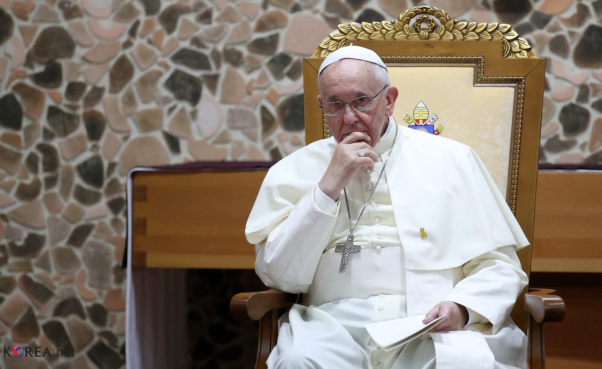 Pope Denounces 'Mentality of Fear' Caused by Nuclear Regimes, Urges ...