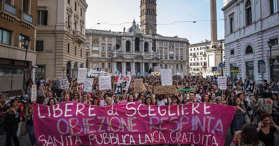 Thousands of Italian Women March Across Country. Demand 'My Body, My