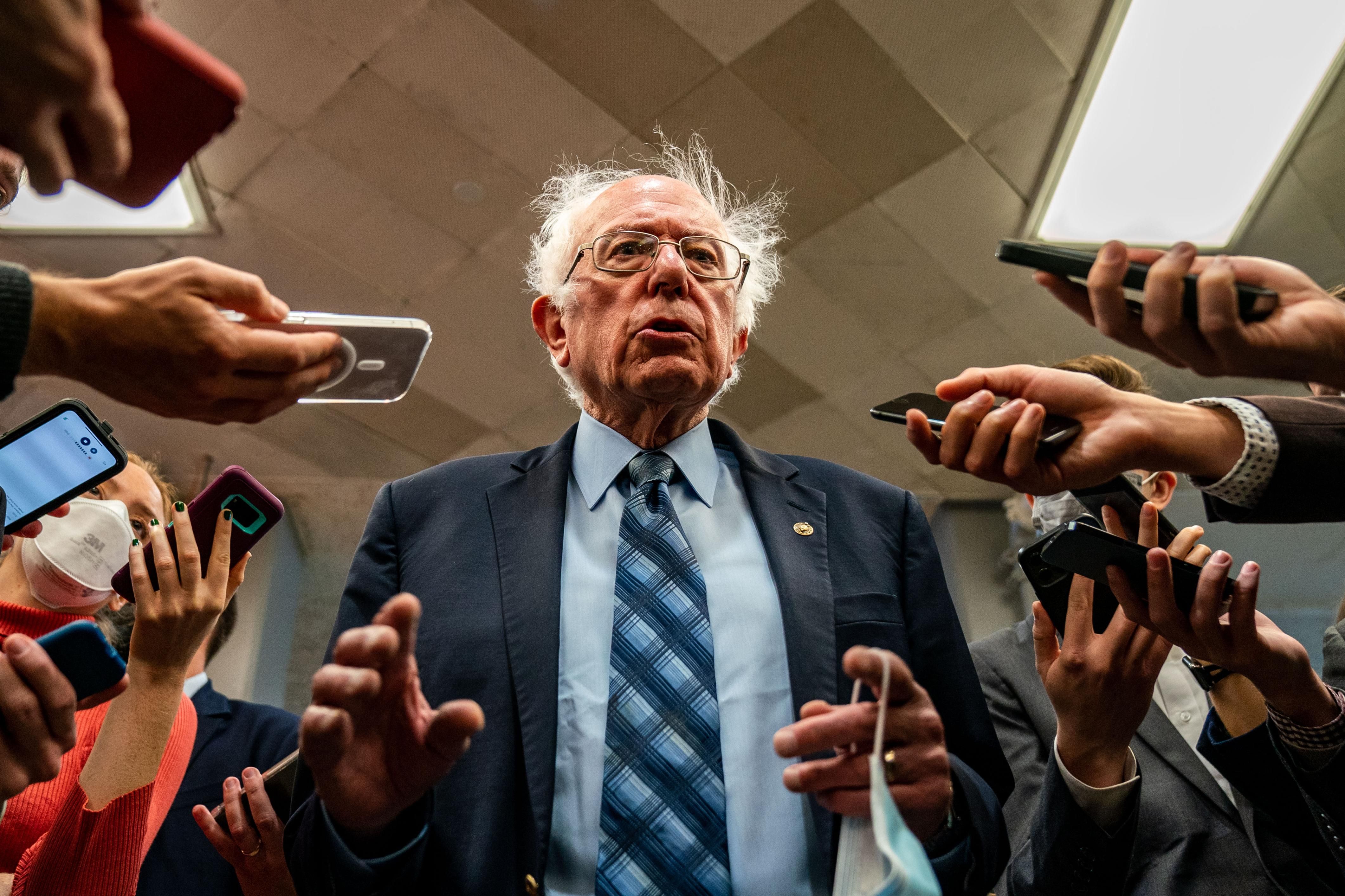 'Bad Politics, Bad Policy': Sanders Slams House Democrats for Including Tax Cut for Rich in BBB