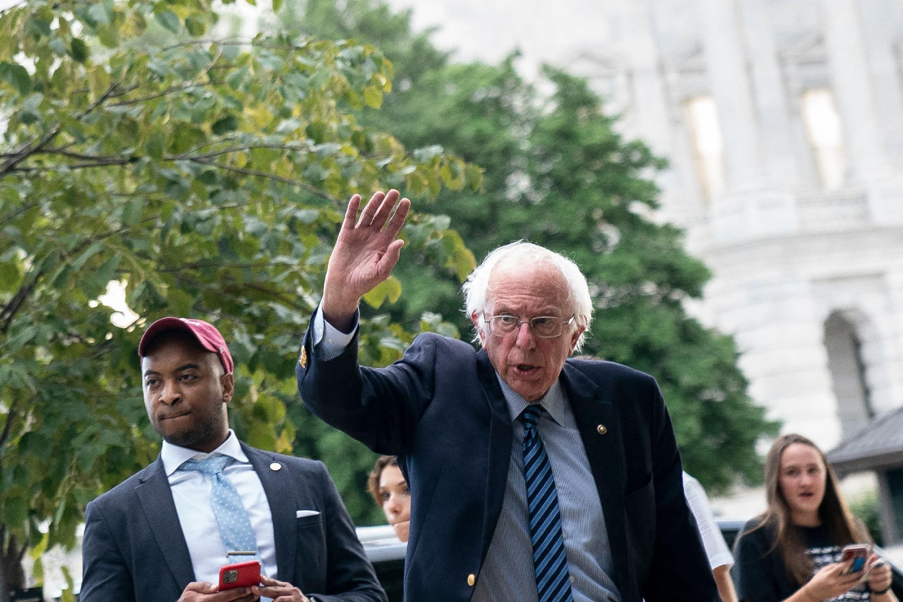 Sanders Announces Amendment to Strip All Fossil Fuel Handouts From Manchin Deal