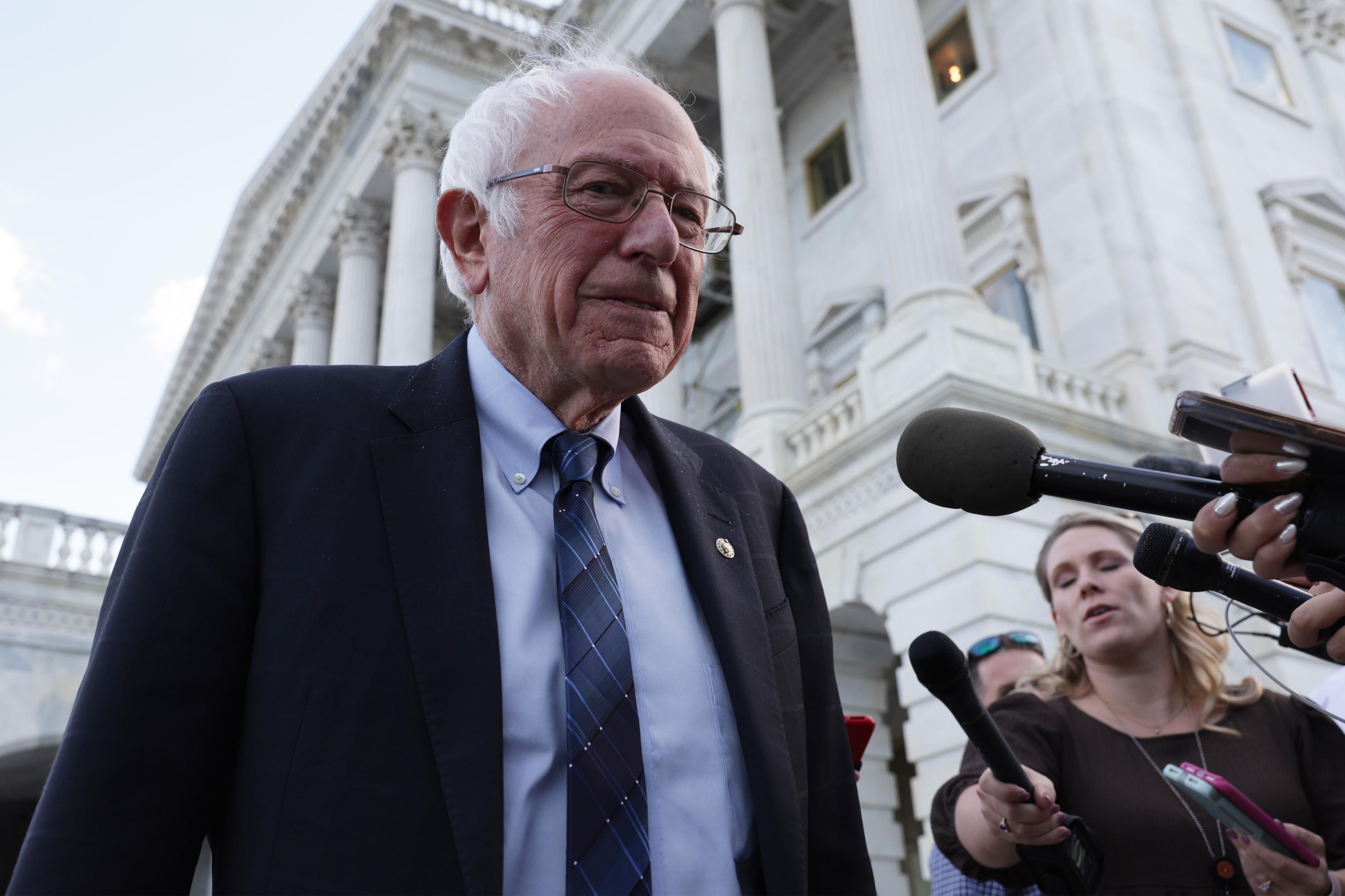 In Defense of Workers, Sanders Says 'The Fed Must Stop Raising Interest Rates'