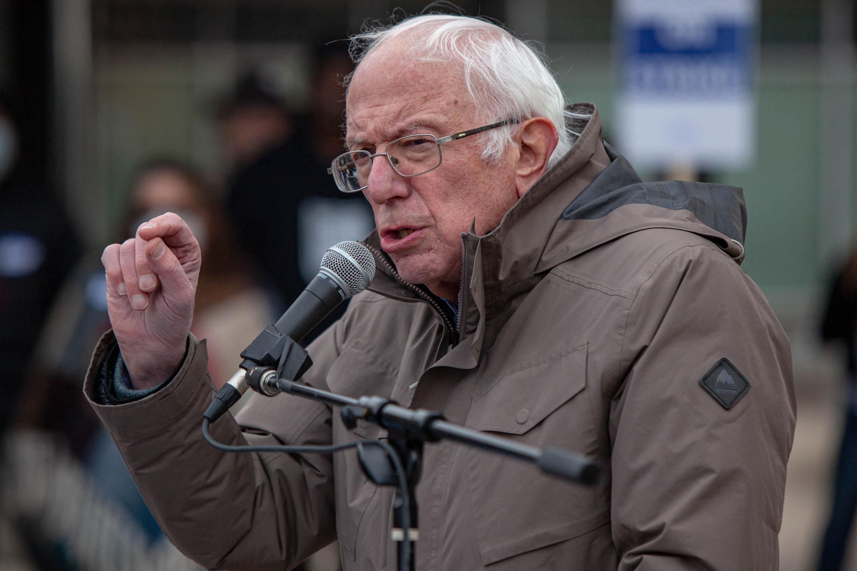 Concerned Over Lack of 'Working-Class' Energy for Midterms, Sanders Plans 8-State Blitz